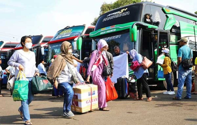 Viral Emak-emak Ketinggalan Bus Saat ke Toilet, Diduga Tidak Beritahu Kru kalau Turun