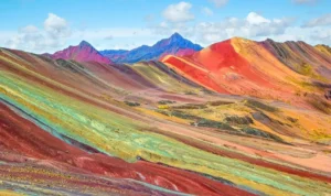 7 Tempat di Bumi Ini Mirip Planet Alien, Fenomena Alam yang Unik