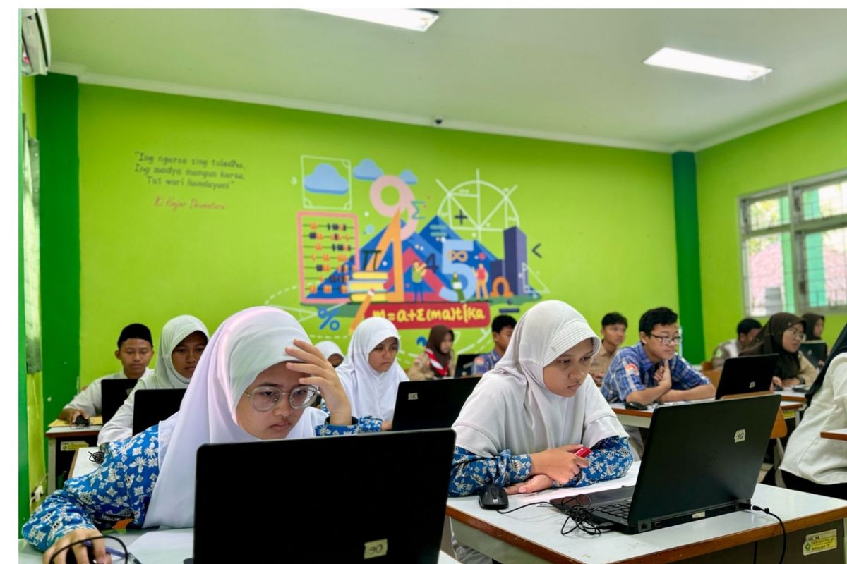 Siswa mengikuti Seleksi Masuk Madrasah Unggulan di MAN IC Pekalongan