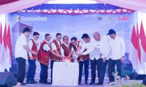 Gubsu Bobby Nasution bersama Menteri Kesehatan (Menkes) Republik Indonesia (RI) Budi Gunadi Sadikin, melakukan peletakan batu pertama (groundbreaking) Program Hasil Terbaik Cepat (PHTC) Peningkatan Kualitas RSUD Tafaeri.(Istimewa