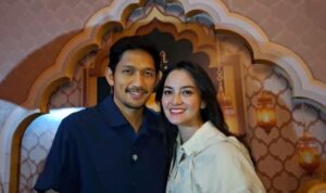 Ibnu Jamil dan Ririn Ekawati Nikmati Ramadan dengan Momen Berbuka Puasa Bersama