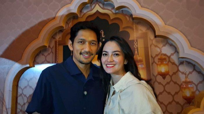 Ibnu Jamil dan Ririn Ekawati Nikmati Ramadan dengan Momen Berbuka Puasa Bersama