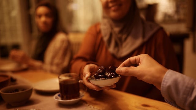 Jadwal Buka Puasa Ramadhan Kota Medan, 29 Maret 2025