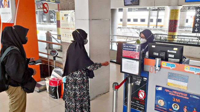 KAI Divre I Sumut Catat Penjualan 110.021 Tiket Kereta Api Lebaran 2025