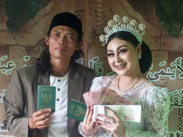 Mahar Rp 999 Juta, Pernikahan Pegawai Pemkab Gresik Jadi Sorotan!