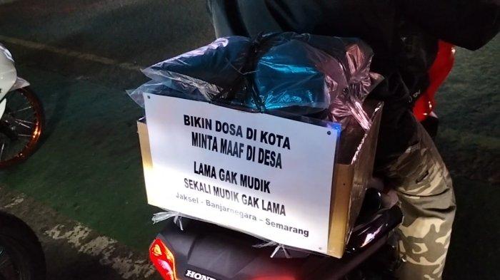 Pesan Unik di Motor Pemudik Lebaran 2025, Bikin Senyum-Senyum di Jalan