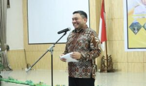 Profil Franc Bernhard Tumanggor, Bupati Pakpak Bharat