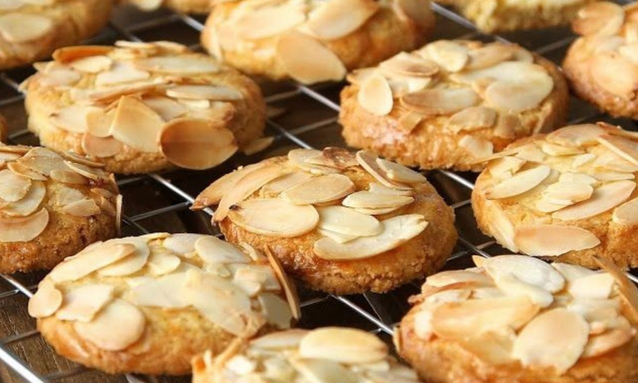 Rekomendasi 4 Resep Cookies Almond yang Lezat untuk Sajian Lebaran