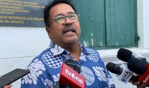 Wakil Gubernur Jakarta Rano Karno usai mengunjungi Museum Wayang di Kota Tua, Tamansari, Jakarta Barat