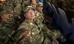 Wali Kota Medan Rico Tri Putra Bayu Waas dan Wakil Wali Kota H Zakiyudin Harahap saat mengikuti parade senja di Magelang, Jawa Tengah. BP/erwan
