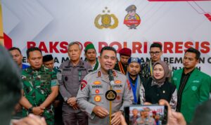 Kapolda Sumut memimpin Konferensi pers usai kegiatan pembagian bantuan sosial agenda bakti sosial.(Istimewa).