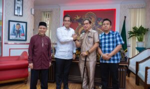 Wali Kota Medan Rico Wass saat silaturahmi ke Gedung Dewan, Rabu (5/3/2025). BP/erwan