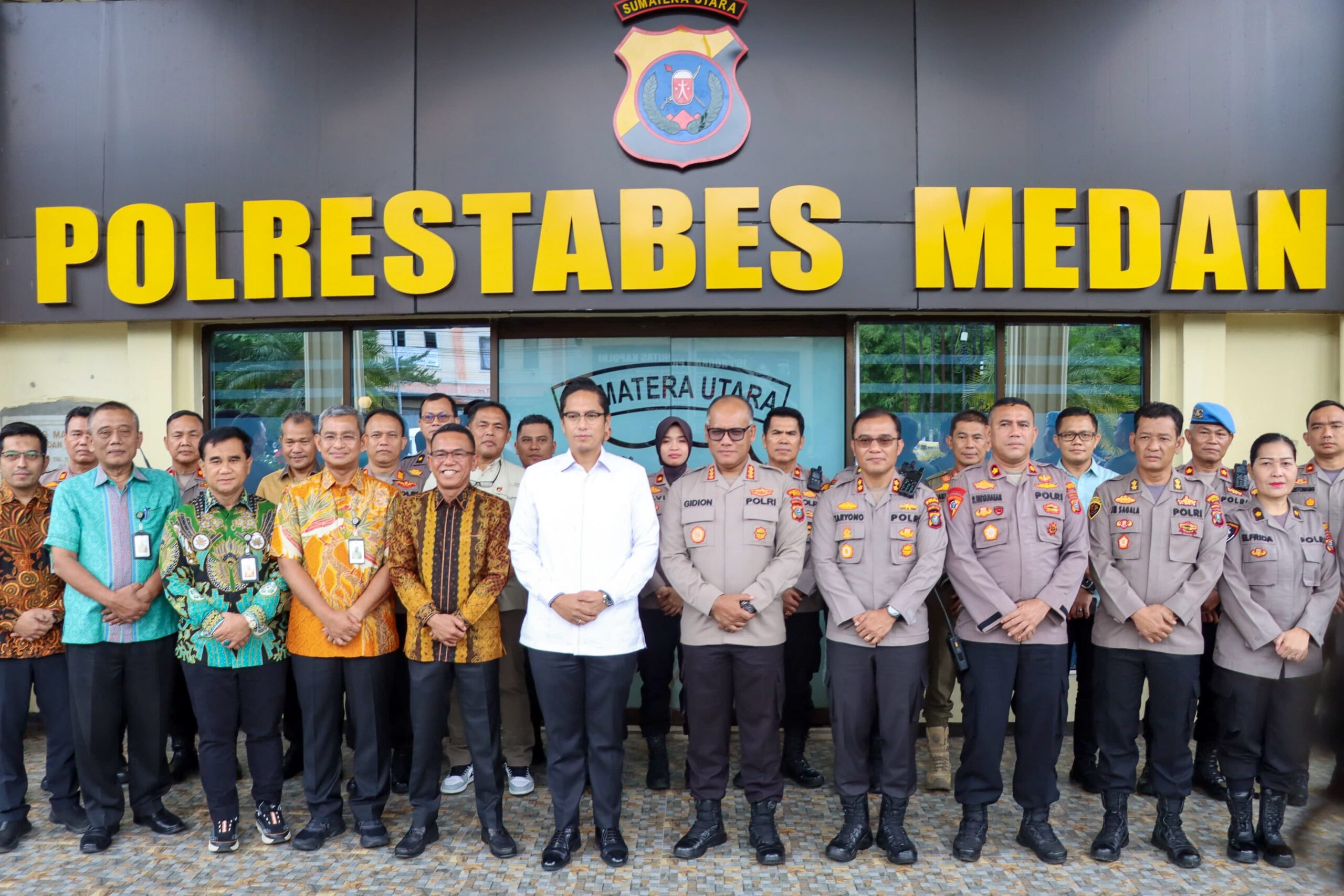 Wali Kota Medan Rico Wass saat silaturahmi ke Polrestabes Medan, Kamis (6/3/205/25). BP/ist