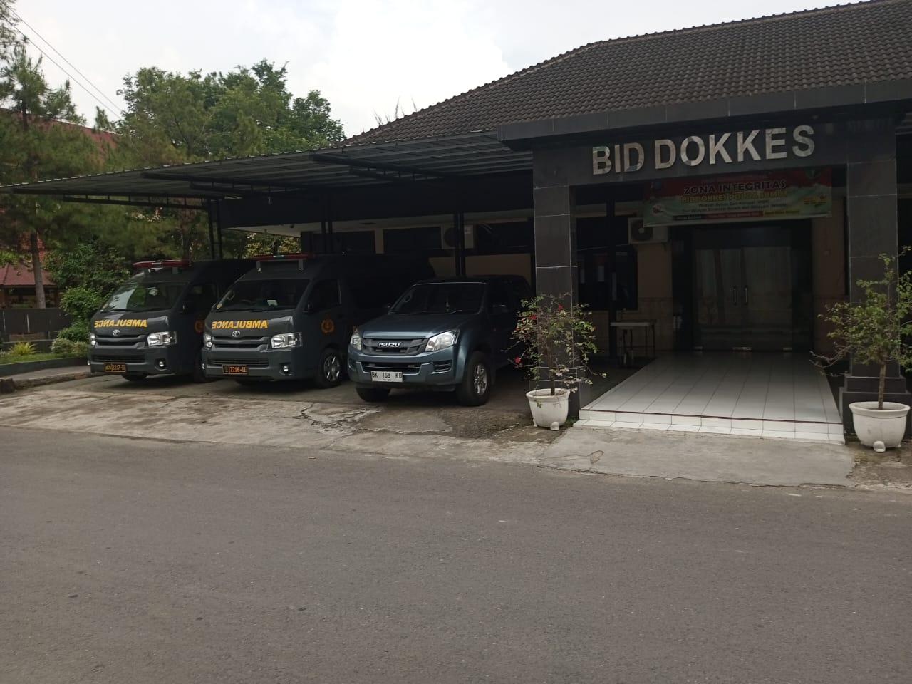 Kantor Kabid Dokkes Polda Sumut yang dikunjungi Wakil Ketua DPRD Sumut Ihwan Ritonga tak sampai 15 menit.(harianbatakpos.com).