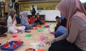 Kepolisian buka puasa dengan masyarakat.(Istimewa)