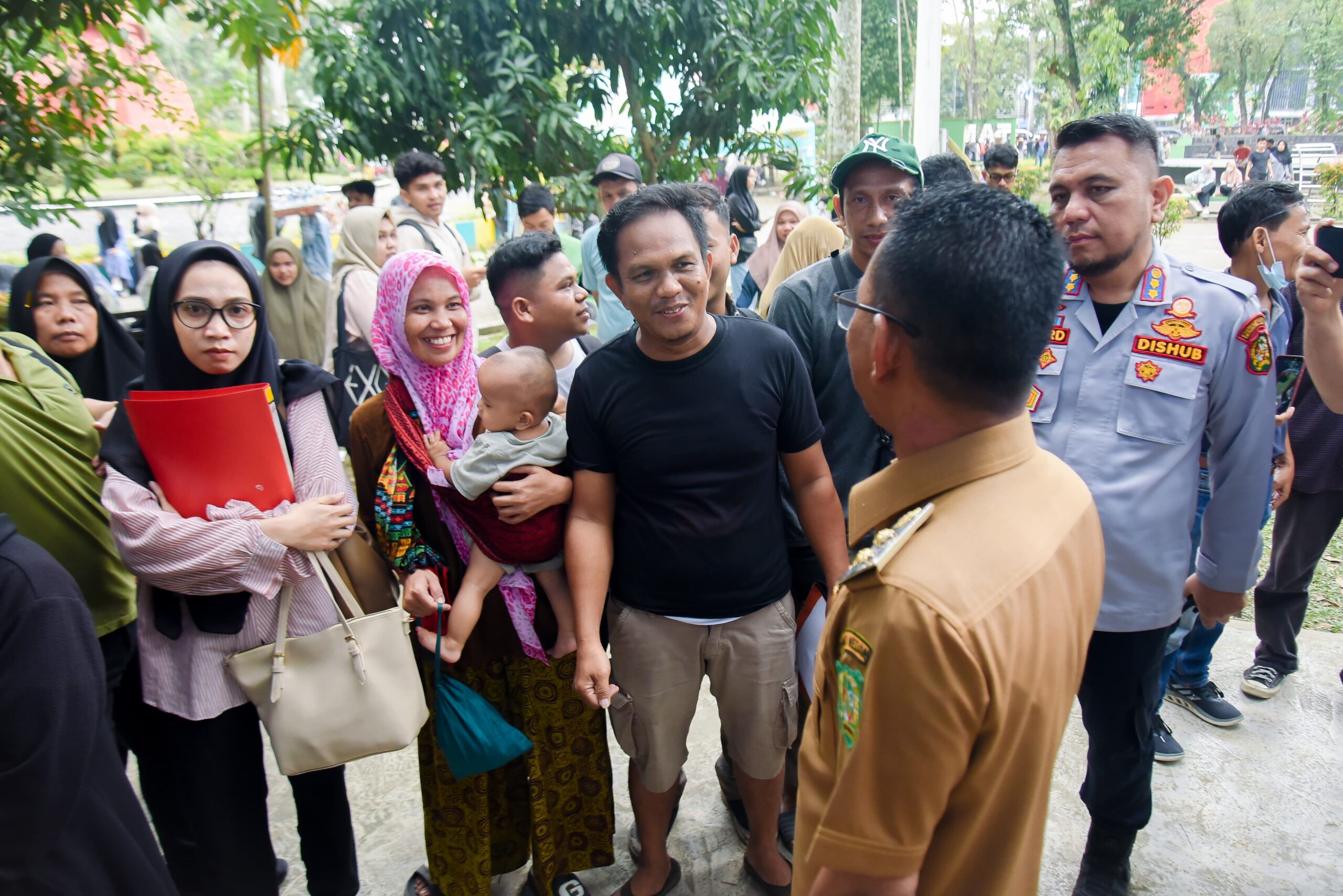 Warga terlihat antusias dengan mudik gratis. BP/erwan