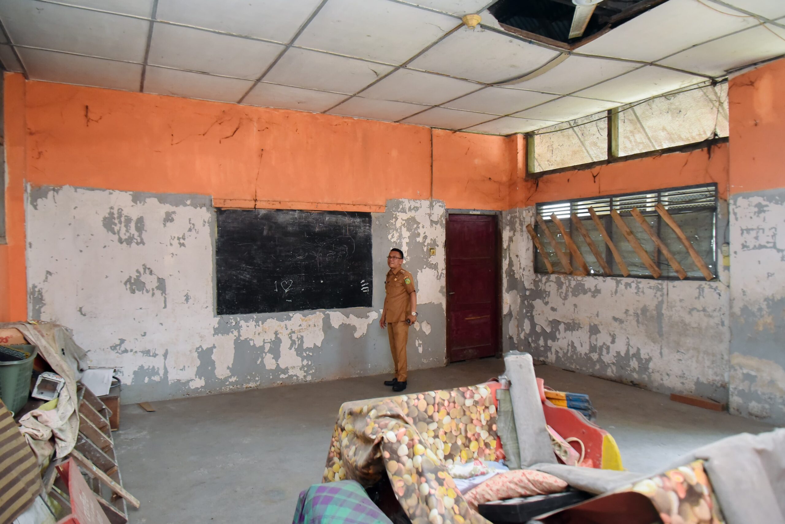 Sekolah SD yang terbengkalai. BP/erwan