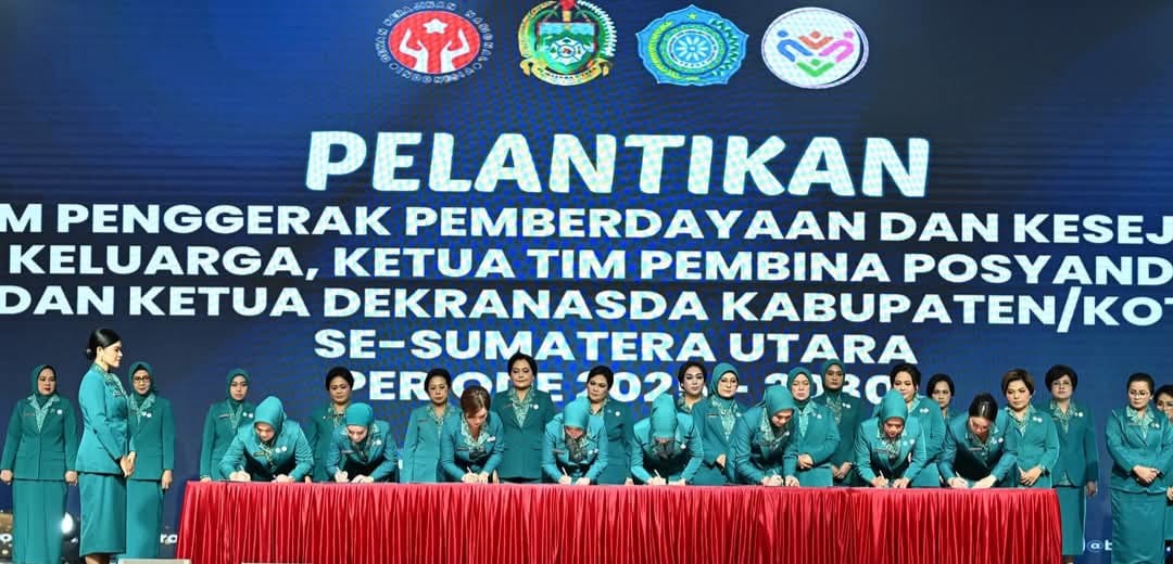 Suasana pelantikan 32 Ketua TP PKK, Posyandu dan Dekranasda Kabupaten dan Kota se-Sumut di Aula Raja Inal Kantor Gubernur Sumut, Kamis (13/3-25). Foto : BP/Ist