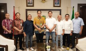 Wali Kota Medan Rico Wass saat menerima audesi wartawan unit Pemko Medan di Balai Kota Medan. BP/erwan