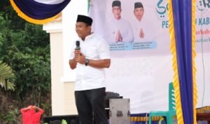 Wakil Bupati Tapanuli Selatan Jafar Syahbudin Ritonga saat memimpin Safari Ramadan 1446 H Pemkab Tapsel di Kecamatan Angtim, Sabtu (22/3-25) malam. Foto : BP/Ist