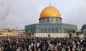 Ribuan Warga Palestina Shalat Idul Fitri di Masjid Al Aqsa dengan Suasana Damai