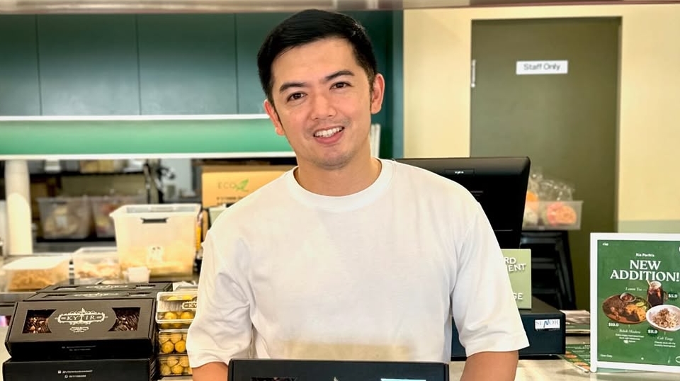 Nicky Tirta Tanggapi Kontroversi Review Bika Ambon yang Viral