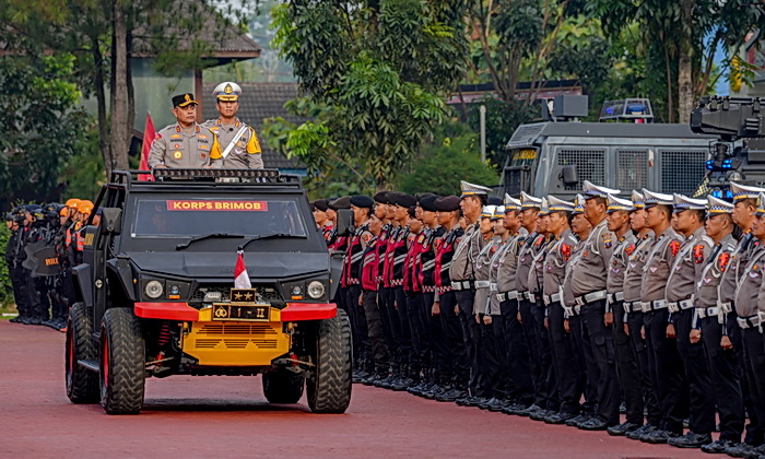 Polda Sumatera Utara melaksanakan Apel Gelar Pasukan 'Operasi Ketupat Toba 2025' dalam rangka pengamanan Hari Raya Idul Fitri 1446 H.