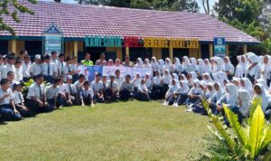 siswa baru SMA Kemala Taruna Bhayangkara