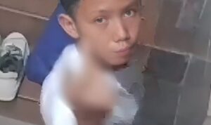 remaja nekat mencuri kotak amal di Musala dikawasan Depok, Jawa Barat (lambeturah.co.id)