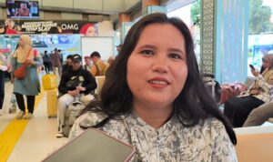 Kartini (29), Warga Jakarta yang terpaksa melakukan mudik setelah lebaran 2025 karena kehabisan tiket.