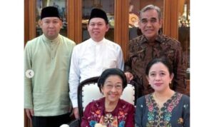 Didit Hediprasetyo (kiri), Sultan Bachtiar Najamudin, dan Ahmad Muzani (kanan) saat berkunjung ke kediaman Megawati Soekarnoputri