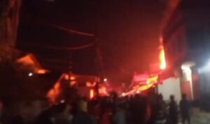 toko mainan terbakar di dekat Pasar Leuwiliang Kabupaten Bogor (Lambeturah.co.id)