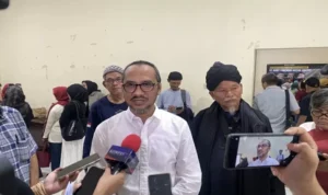 Mantan Ketua KPK Abraham Samad menyoroti laporan polisi yang dilakukan Presiden ke-7 RI Jokowi terhadap Roy Suryo (detik.com)