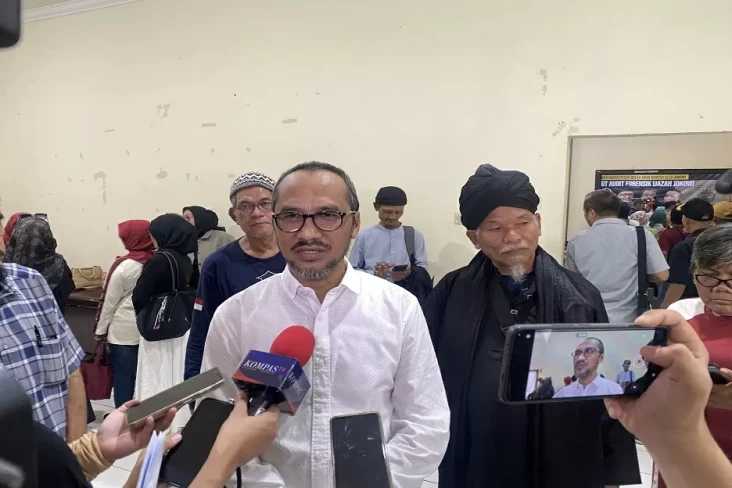 Mantan Ketua KPK Abraham Samad menyoroti laporan polisi yang dilakukan Presiden ke-7 RI Jokowi terhadap Roy Suryo (detik.com)