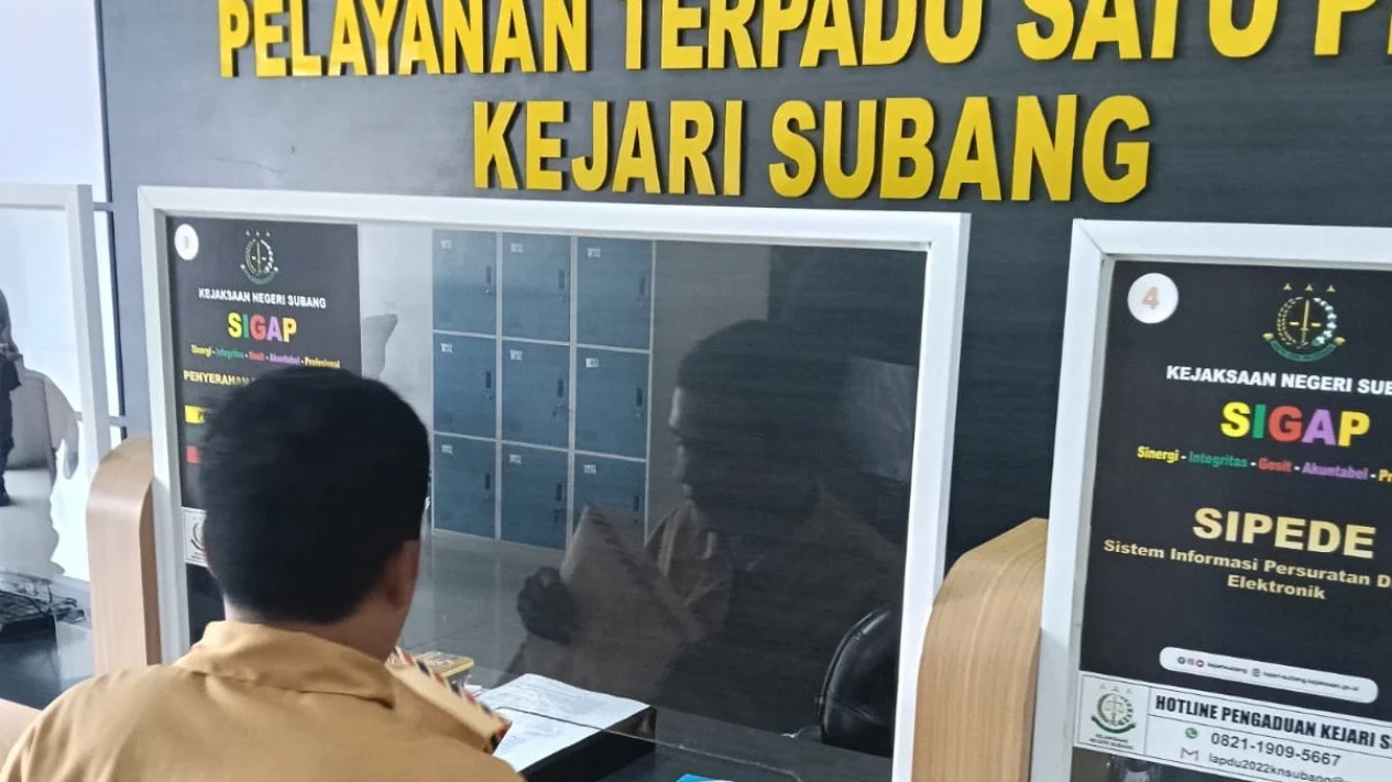 Pengaduan dugaan tindak pidana korupsi ke Kejari Subang (Viva.co.id)