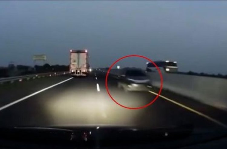 Kecelakaan maut terjadi di Tol Pekalongan (Lambeturah.co.id)