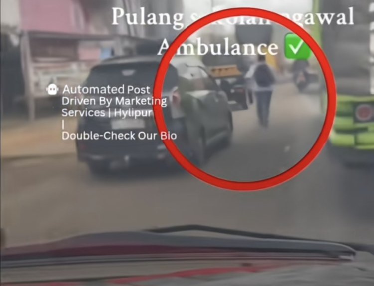 aksi heroik salah satu anak SMA buka jalan bagi ambulans yang terjebak kemacetan (lambeturah.co.id)