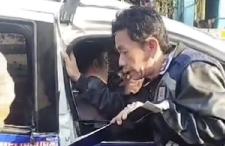 mobil polisi mengalami kecelakaan (lambeturah.co.id)