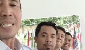 Para Pria Sok Jago Ngaku Tak Takut dengan Istri (Lambeturah.co.id)