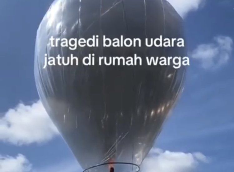 balon udara yang membawa petasan jatuh dirumah warga