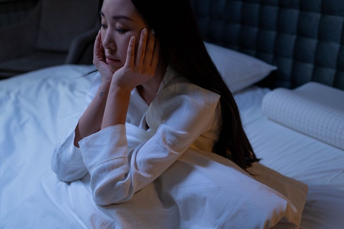 Memiliki kualitas tidur yang buruk adalah salah satu penyebab badan cepat lelah dan mengantuk.