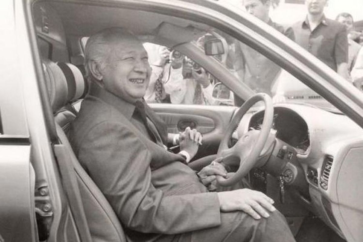 Soeharto (kompas.com)