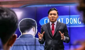 Gaya Satir Valentinus Resa Presenter Metro TV Bikin Heboh, Kritik Presiden Jadi Viral
