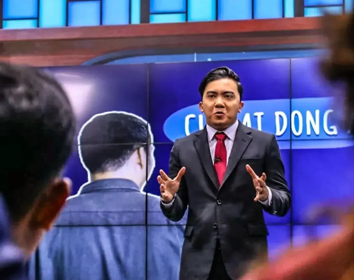 Gaya Satir Valentinus Resa Presenter Metro TV Bikin Heboh, Kritik Presiden Jadi Viral
