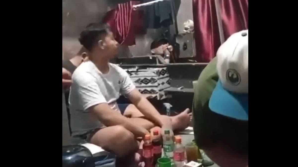 Kepala Rutan Sialang Bungkuk Dibebastugaskan Setelah Video Dugem Napi Viral