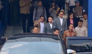 Laporkan Tuduhan Ijazah Palsu, Jokowi Tiba Bersama Kuasa Hukum di Polda Metro Jaya