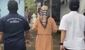 Lebaran Dirumah Asisten Rumah Tangganya,