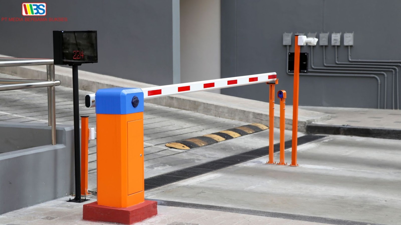 Mengapa Palang Parkir Otomatis Jadi Solusi Efisien untuk Area Komersial 