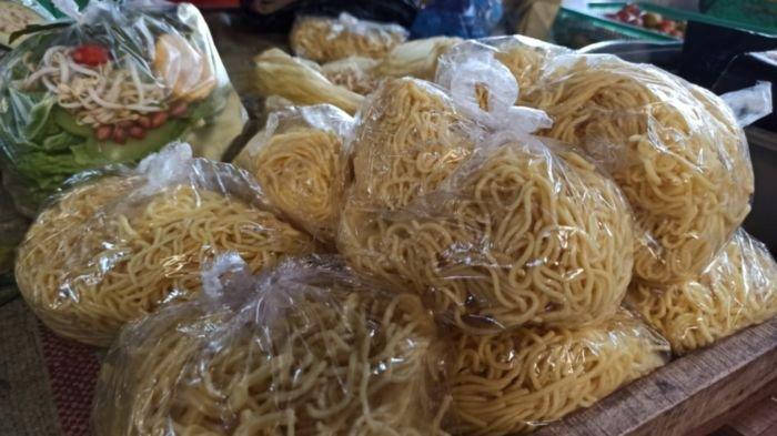 Mie Basah Berformalin Ditemukan Lagi di Pasar Pangururan, Samosir