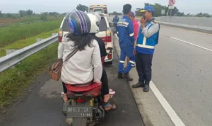 PT Jasamarga Kualanamu Tol Evakuasi Pengendara Roda Dua di Jalan Tol MKTT